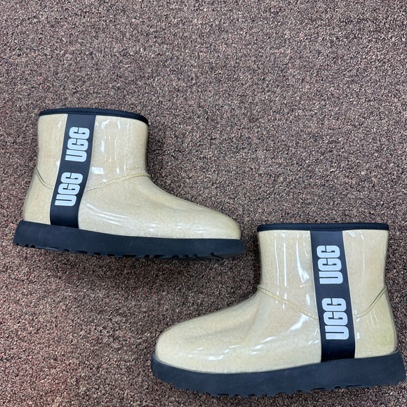 Ugg boots - Picture 3 of 6